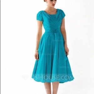 20W Short Formal Dress